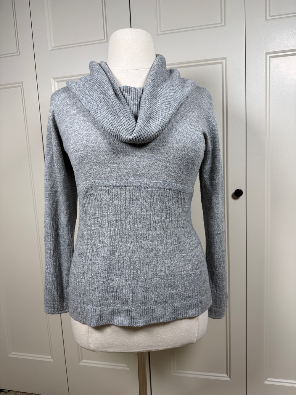 AGB Light Gray Cowl Neck Sweater Size XL